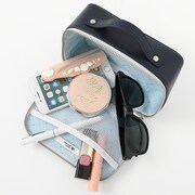 QUARTET NIGHT・カミュモデルのポーチ。