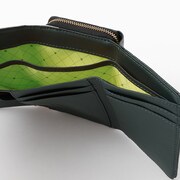 HE★VENS・天草シオンモデルの財布。