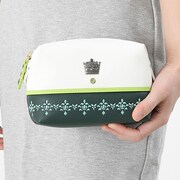 HE★VENS・天草シオンモデルのポーチ。