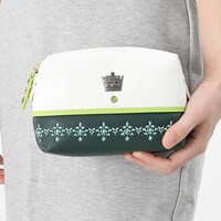 HE★VENS・天草シオンモデルのポーチ。