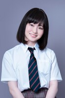 山田杏奈扮する小野寺和紗。