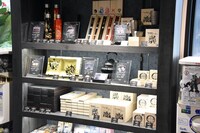 グッズショップの様子。