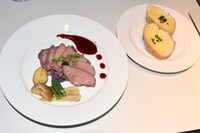 「シャアとガルマが贈る“暁の決起集会”」より、ガルマ考案のメニュー。