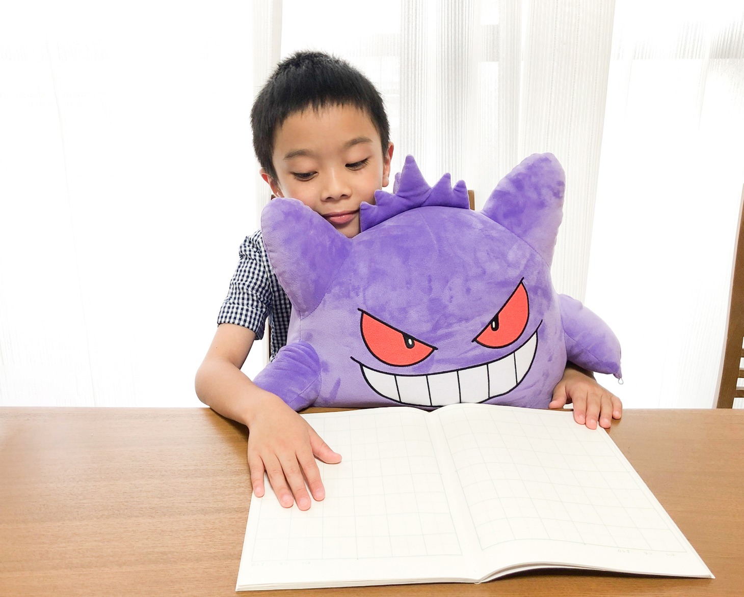 「ポケットモンスターPCクッション ゲンガー」使用イメージ