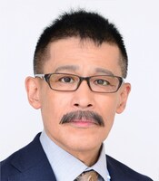 柳沢慎吾扮する風間敦。 (c)「働かざる者たち」製作委員会