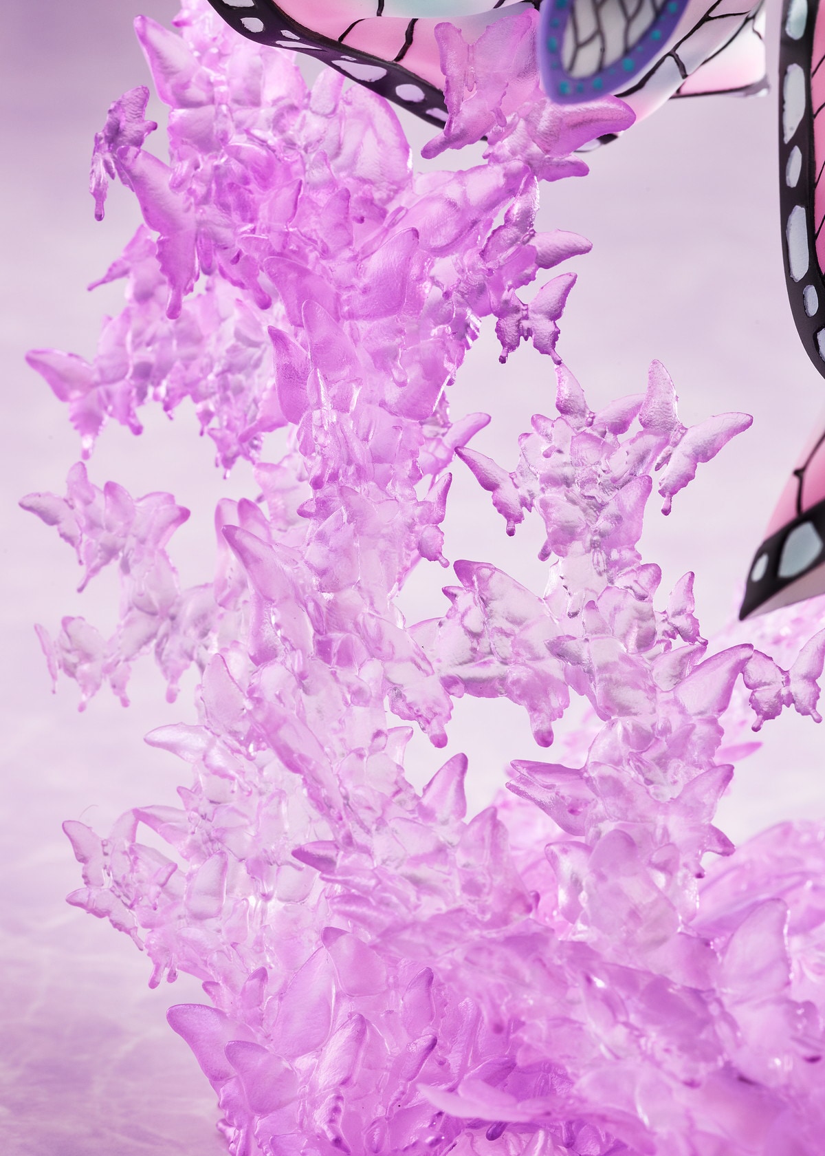 【受注生産品】胡蝶しのぶ 1/8フィギュア 紫エフェクト付き 鬼滅の刃 胡蝶しのぶ 1/8スケールフィギュア」 - 「鬼滅の刃」たおやか