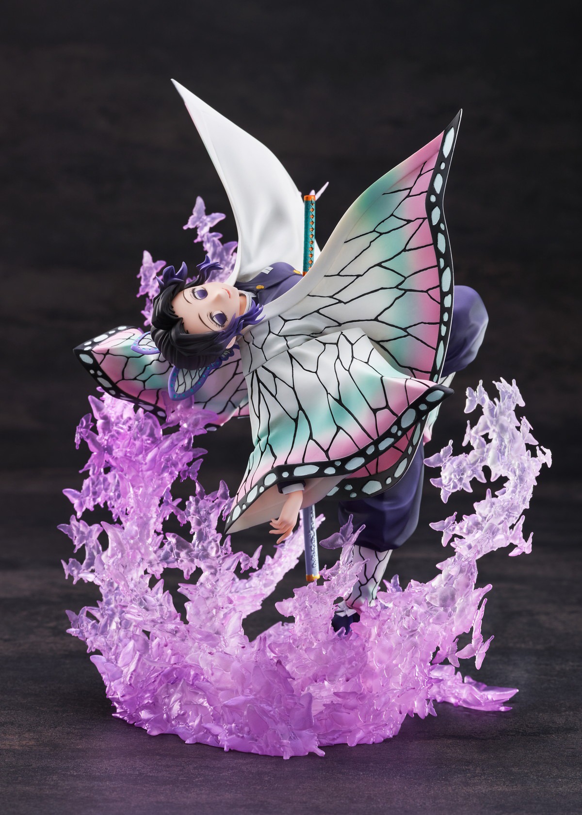「鬼滅の刃 胡蝶しのぶ 1/8スケールフィギュア」