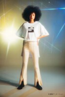 「ボックスロゴTシャツ」着用イメージ