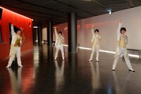 ミッキーマウス・マーチ」の振り付け動画おり。