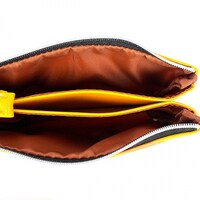 ジャイアンの3ポケットポーチ。