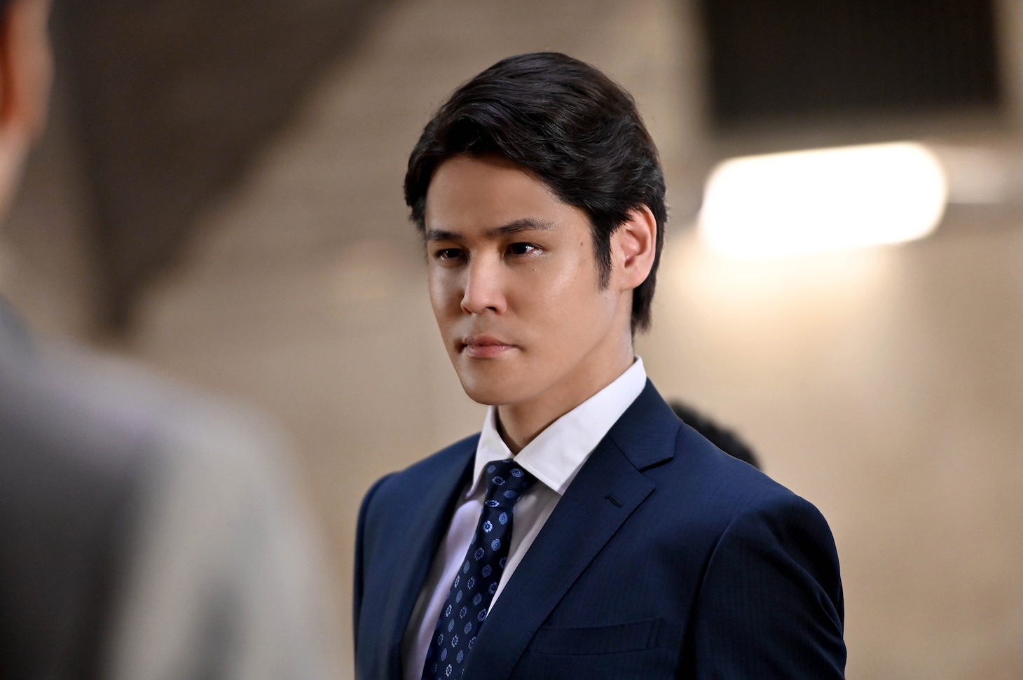 TVドラマ「半沢直樹」より、宮野真守演じる古谷。