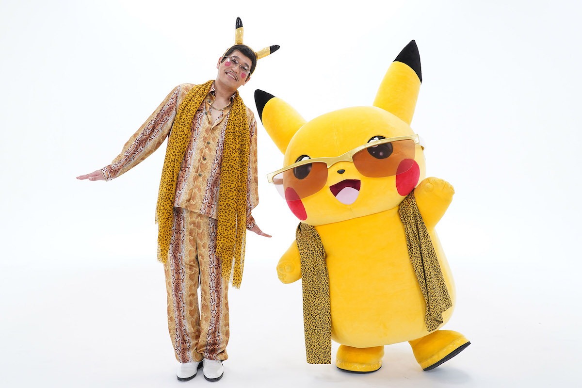 ピコ太郎（左）とピカチュウ（右）。