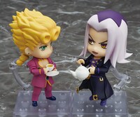 「ねんどろいど ジョルノ・ジョバァーナ」（左）と「ねんどろいど レオーネ・アバッキオ」（右）。
