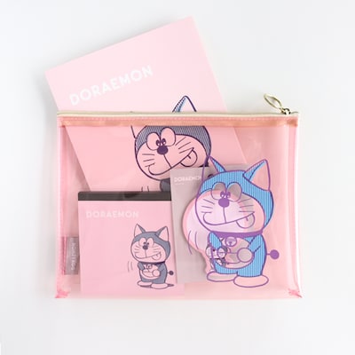 「大長編ドラえもん」のグッズ。