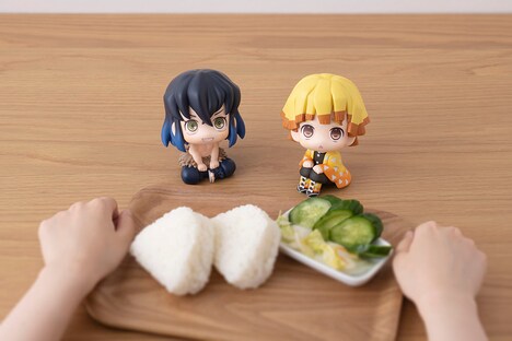 「るかっぷ 鬼滅の刃 我妻善逸」と「るかっぷ 鬼滅の刃 嘴平伊之助」。