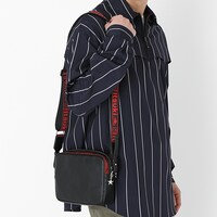 中野五月モデルのバッグの使用イメージ。