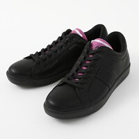 中野二乃モデルのシューズ。