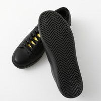 中野一花モデルのシューズ。