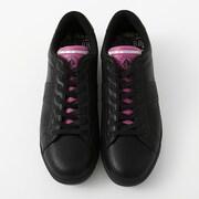 中野二乃モデルのシューズ。