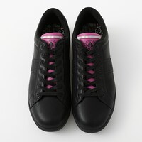 中野二乃モデルのシューズ。