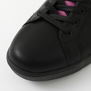 中野二乃モデルのシューズ。