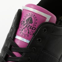 中野二乃モデルのシューズ。