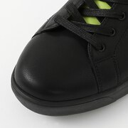 中野四葉モデルのシューズ。