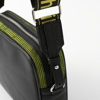 中野一花モデルのバッグ。