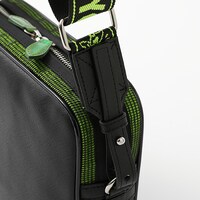 中野四葉モデルのバッグ。