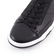 友枝中学校モデルのシューズ。