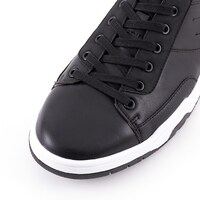 友枝中学校モデルのシューズ。