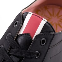 友枝中学校モデルのシューズ。