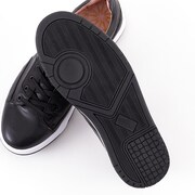 友枝中学校モデルのシューズ。