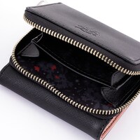 友枝中学校モデルの財布。