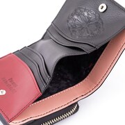 友枝中学校モデルの財布。