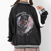 木之本桜モデルのアウターの着用イメージ。