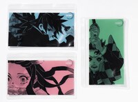 UOMO12月号付録のクリアケースセット。(c)吾峠呼世晴/集英社