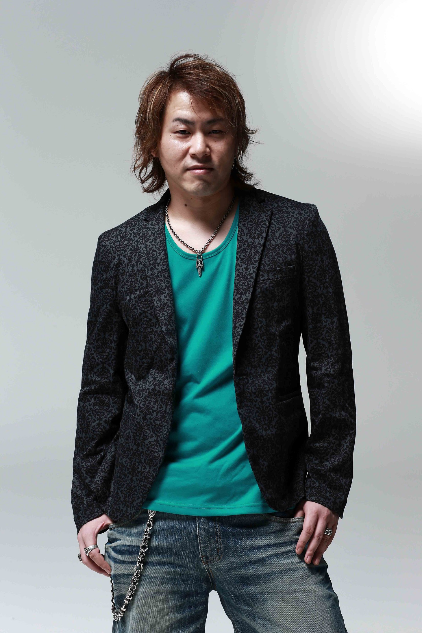 真島ヒロ
