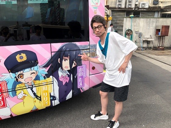 「ロンブー淳のゾンビランドサガ聖地巡礼ツアー2」より、佐賀市営バス×「ゾンビランドサガ」コラボラッピングバス。