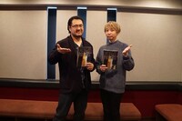 左から小手伸也、諏訪部順一。