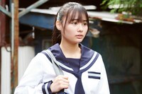 豊島心桜演じる林百果。