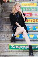 レムのTシャツの着用イメージ。