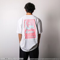 ラムのTシャツの着用イメージ。