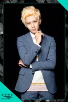 松島勇之介扮する亀井新之助。