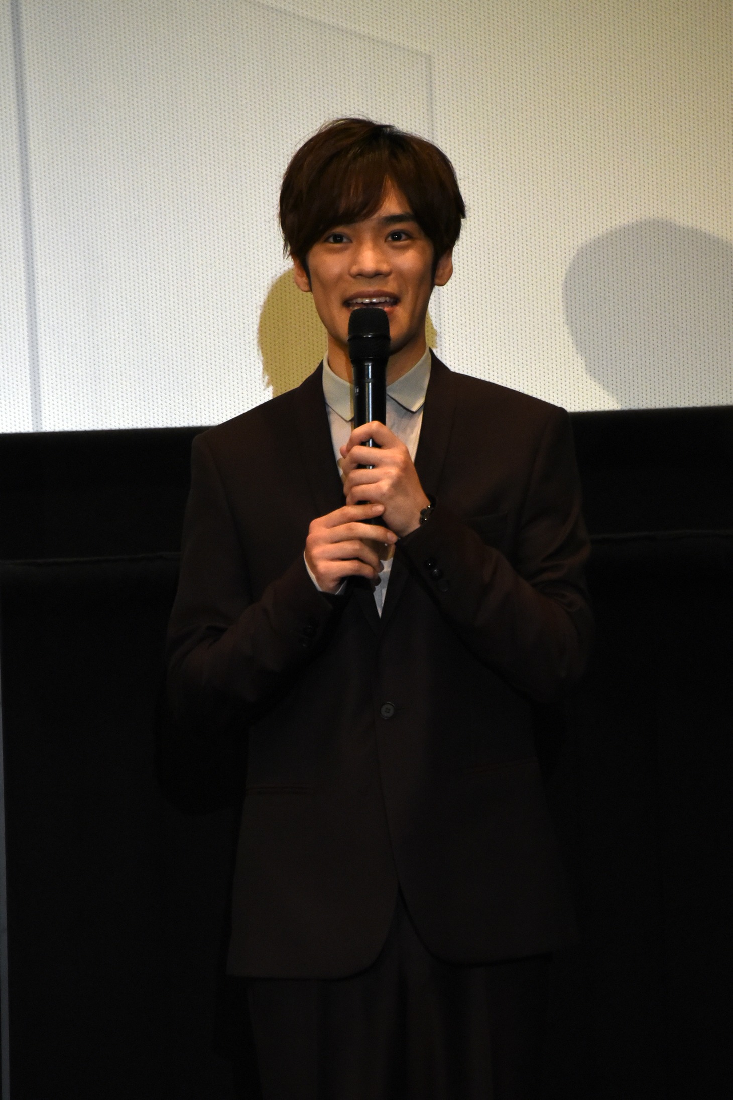 小野賢章