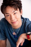 演出の加古臨王。