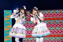 MY☆DREAM。左から幸多みちる役の山田唯菜、夢川ゆい役の伊達朱里紗。