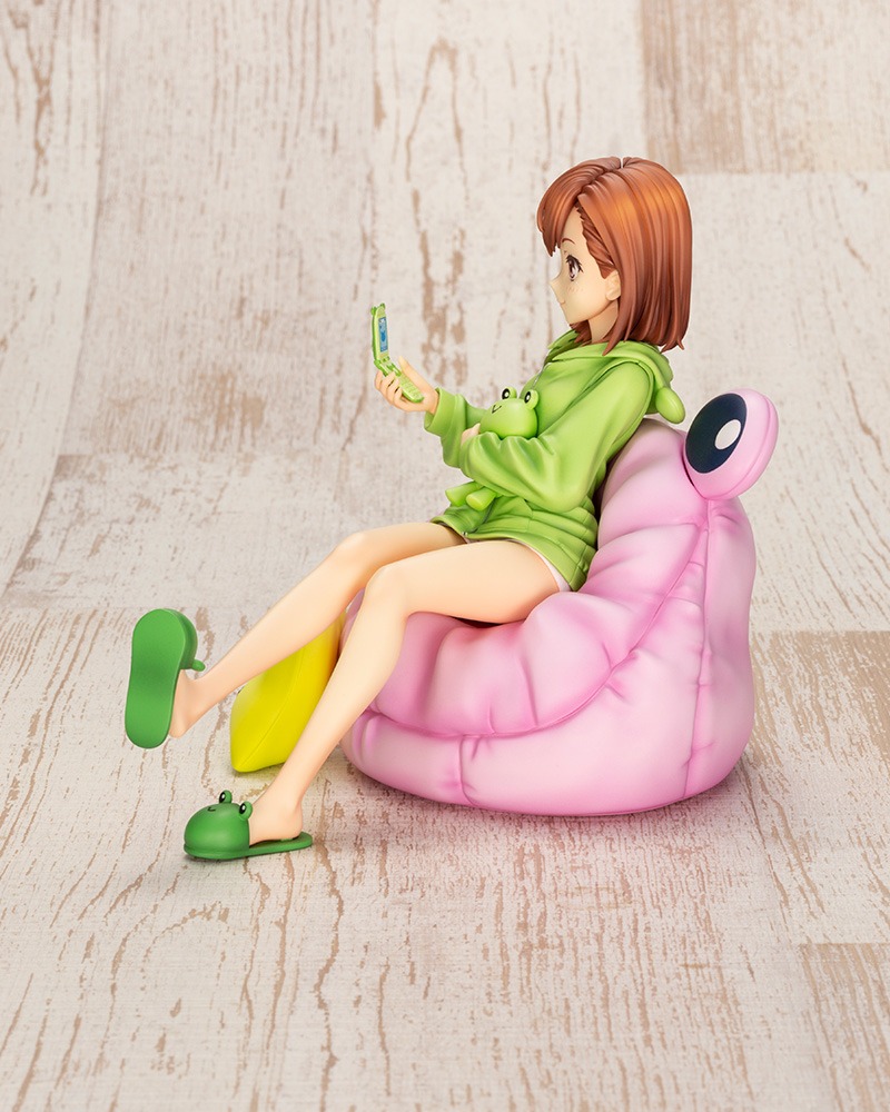 「御坂美琴ゲコ太まみれver.」豪華版の頭部パーツを付けた姿。