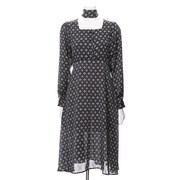 フランスモデルのワンピース。