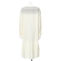 ロシアモデルのワンピース。